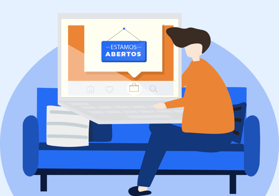 Ilustração da Consolide mostrando o desenho de uma pessoa sentada em um sofá com um enorme notebook em seu colo. No display do notebook está uma placa com os dizeres de Estamos Abertos, fundo da imagem em cor branca